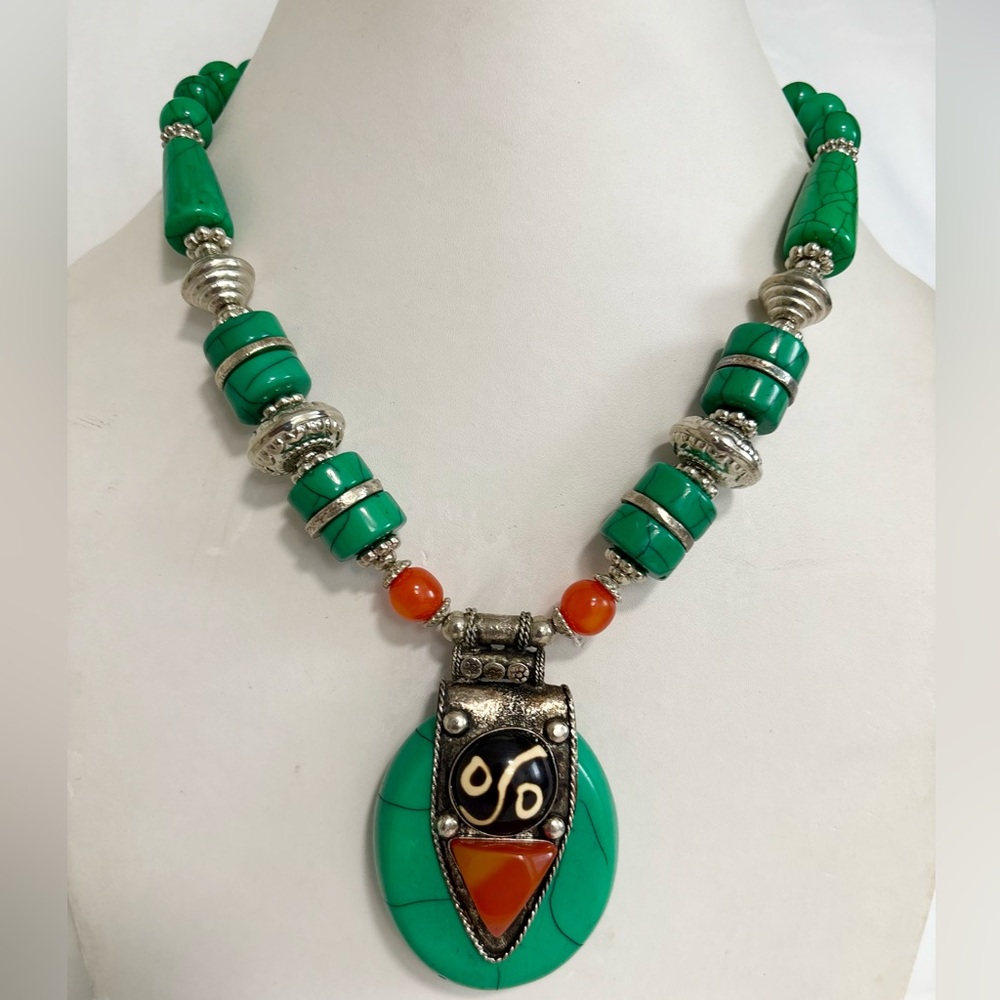 Himalayan jewelry Beaded Necklace with matching earrings set